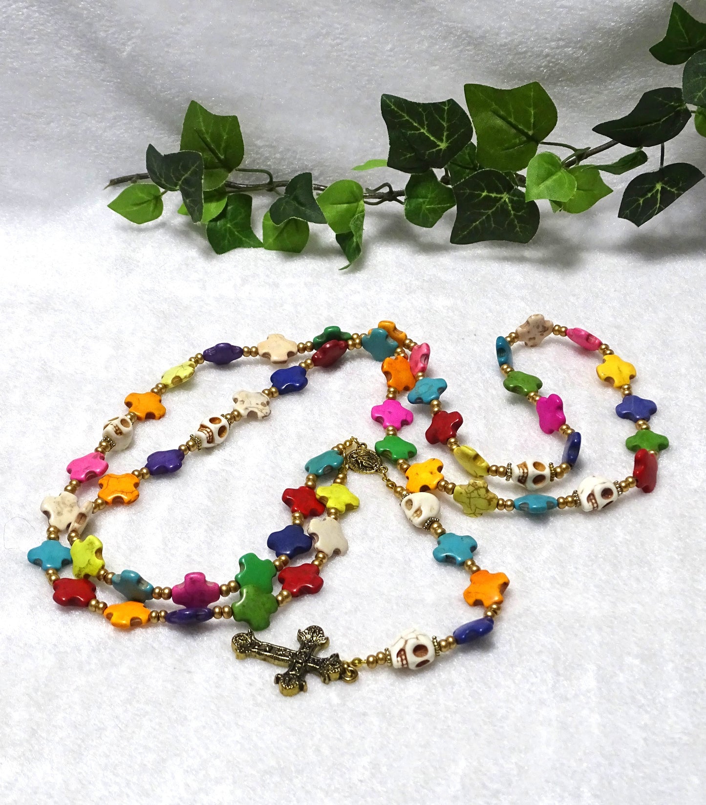 Howlite Skulls Rosary