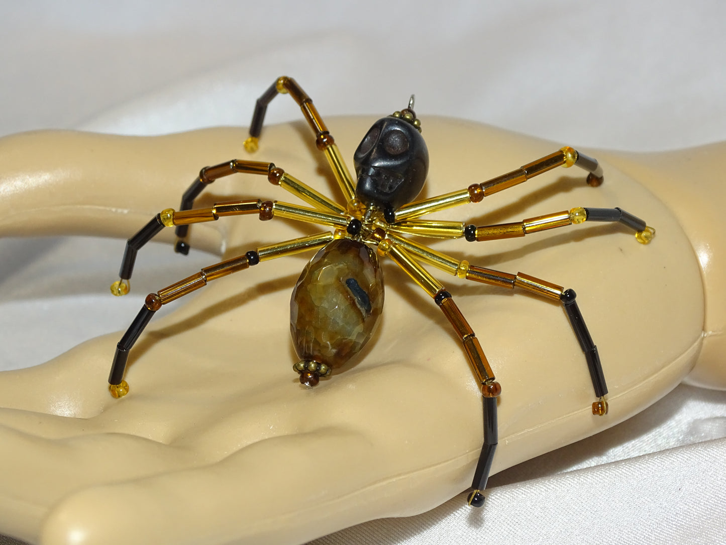 Agate and Howlite Spider