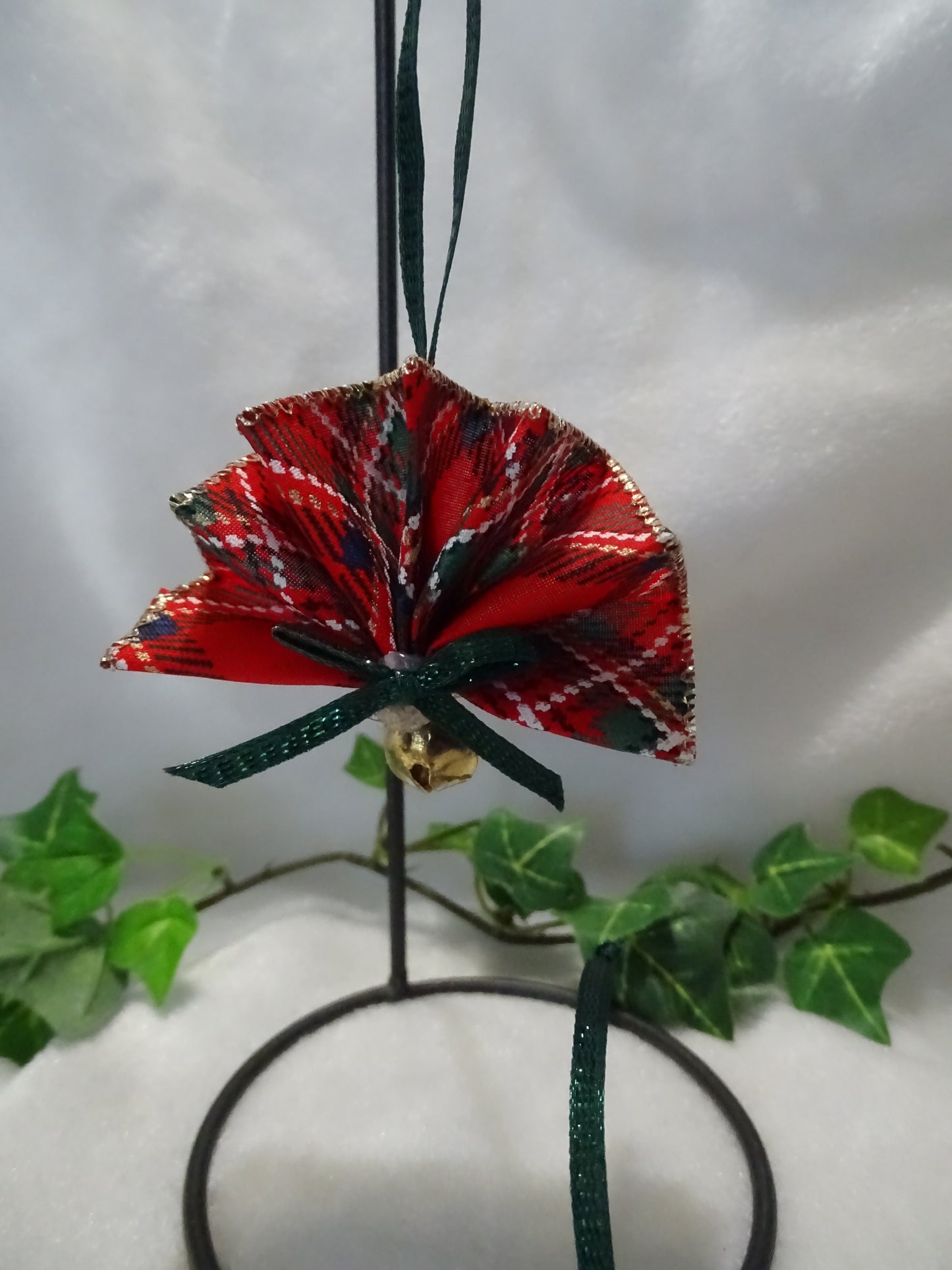 Small Fan Ornaments with Green Trim