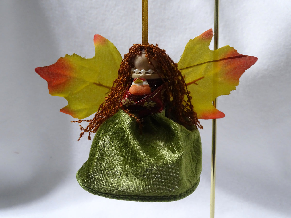 Oak Leaf Bell Fairy with Bird