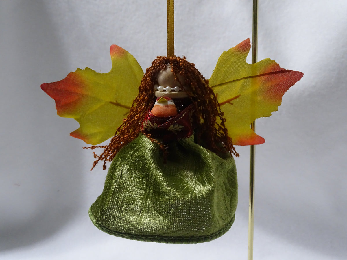 Oak Leaf Bell Fairy with Bird