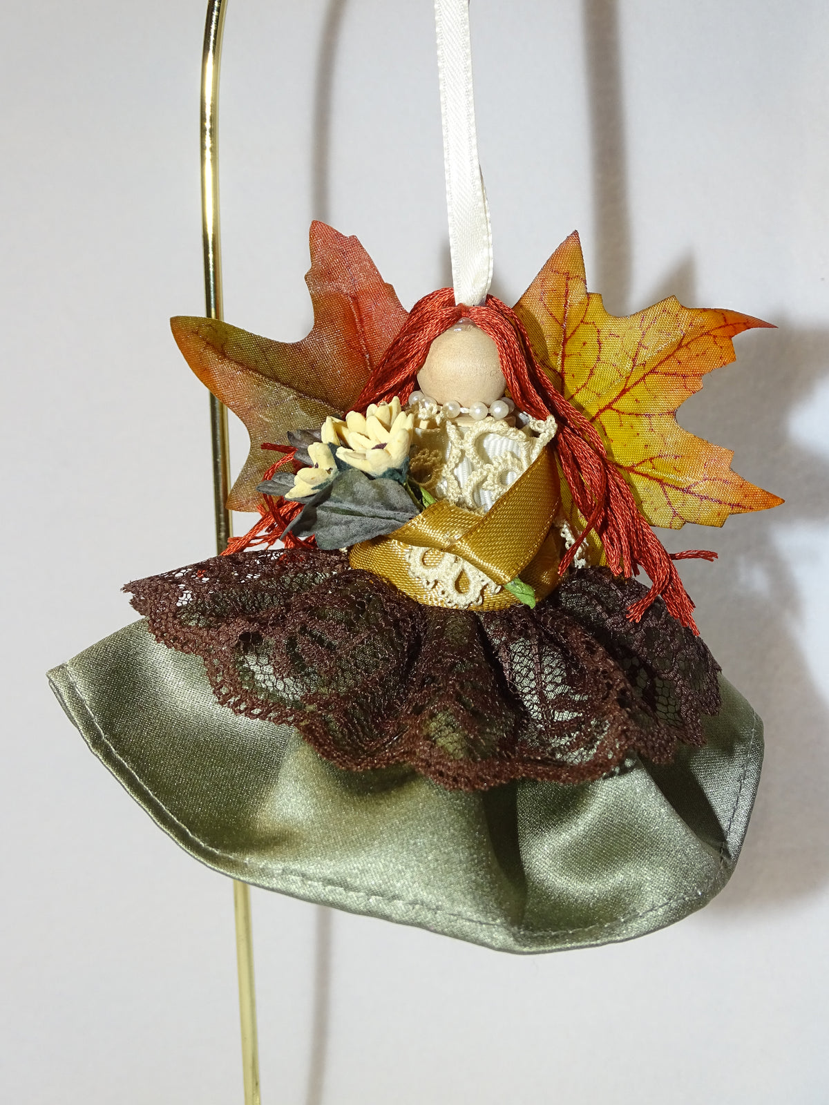 Oak Leaf Bell Fairy with Bird