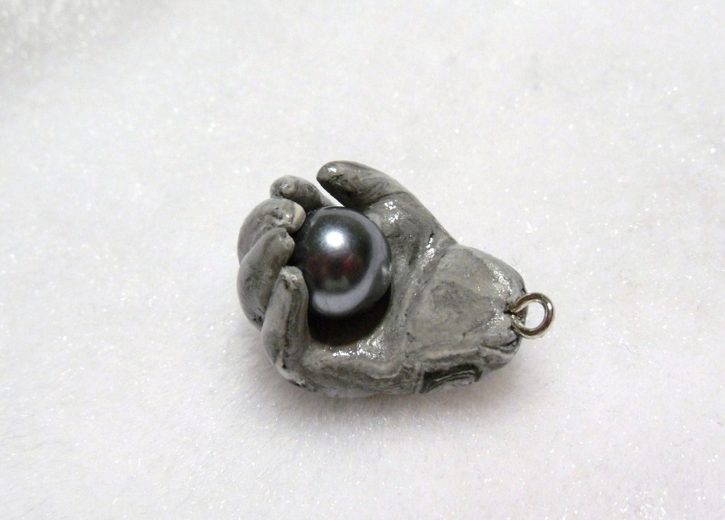 Marbled Grey Hand